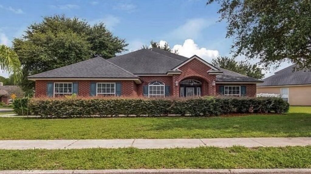 677 Chestwood Chase Drive, Orange Park, FL 32065